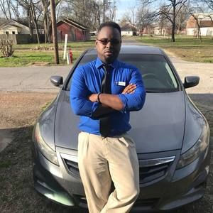 Meet your Posher, Devonte